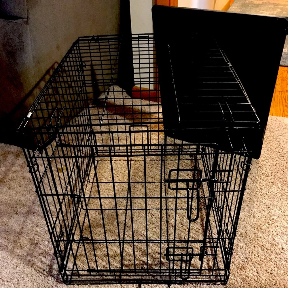 Metal Dog Kennel/Crate  NWOT
